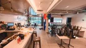 5 Bedroom Commercial for rent in Khlong Tan Nuea, Bangkok