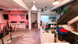 5 Bedroom Commercial for rent in Khlong Tan Nuea, Bangkok