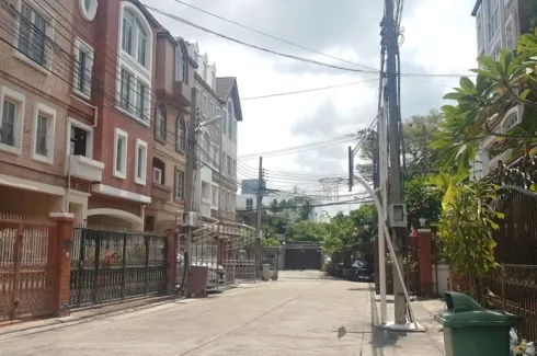 4 Bedroom Townhouse for rent in Yenakart Residence, Chong Nonsi, Bangkok near MRT Khlong Toei