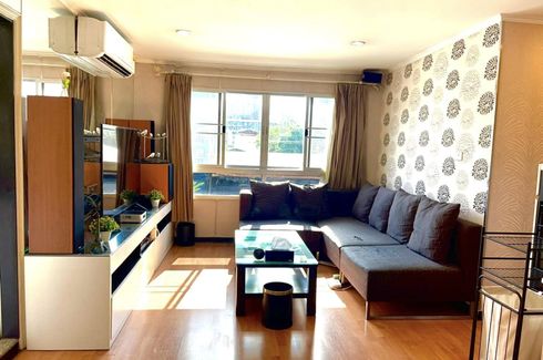 2 Bedroom Condo for rent in Lumpini Ville Cultural Center, Sam Sen Nok, Bangkok near MRT Huai Khwang