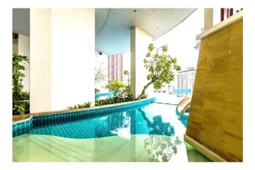 2 Bedroom Condo for rent in Sky Walk Condominium, Phra Khanong Nuea, Bangkok near BTS Phra Khanong