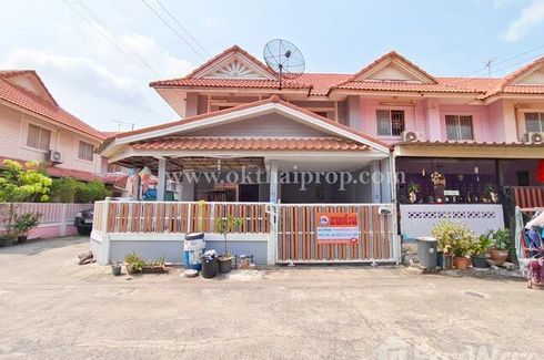 3 Bedroom Townhouse for sale in Khlong Sam, Pathum Thani