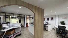 1 Bedroom Office for rent in Silom, Bangkok near BTS Saint Louis