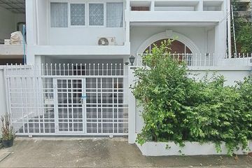 3 Bedroom Townhouse for rent in Khlong Tan Nuea, Bangkok