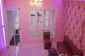 3 Bedroom Townhouse for sale in Khlong Phra Udom, Nonthaburi