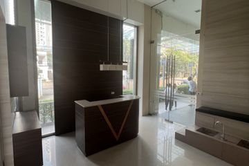Commercial for rent in Khlong Tan Nuea, Bangkok near BTS Phrom Phong