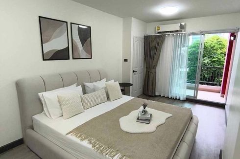 1 Bedroom Condo for rent in Huai Khwang, Bangkok near MRT Huai Khwang