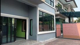 3 Bedroom Office for rent in Phra Khanong Nuea, Bangkok