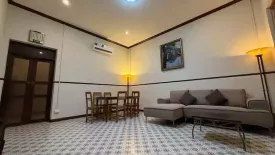 2 Bedroom Townhouse for rent in Si Phraya, Bangkok near MRT Sam Yan