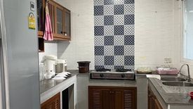 5 Bedroom House for sale in Tha Raeng, Bangkok