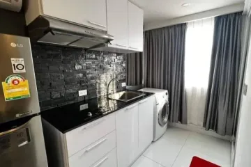 Condo for rent in Pattaya Beach Condo, Nong Prue, Chonburi