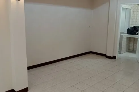 2 Bedroom Townhouse for rent in Baan Petch Ngam Phraeksa, Phraek Sa Mai, Samut Prakan