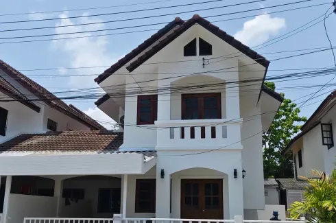 3 Bedroom House for rent in Baan Kwanwieng, San Phak Wan, Chiang Mai