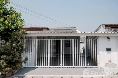 2 Bedroom Townhouse for rent in Nong Pa Khrang, Chiang Mai