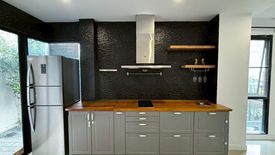 3 Bedroom Townhouse for sale in Khlong Kum, Bangkok