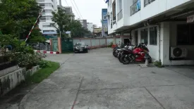 1 Bedroom Condo for sale in Samsennai Village, Phaya Thai, Bangkok near BTS Victory Monument