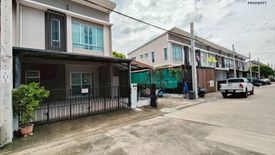 4 Bedroom Townhouse for sale in Khlong Song Ton Nun, Bangkok