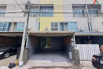 3 Bedroom Townhouse for sale in Patio Pattanakarn, Suan Luang, Bangkok