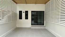 2 Bedroom Townhouse for sale in Bang Chan, Bangkok