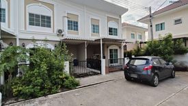 3 Bedroom Townhouse for sale in Khlong Si, Pathum Thani