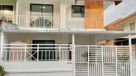 3 Bedroom Townhouse for sale in Khlong Sam, Pathum Thani