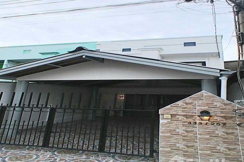 3 Bedroom Townhouse for sale in Khlong Phra Udom, Nonthaburi