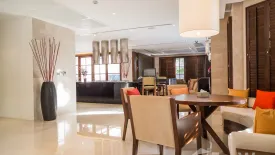 6 Bedroom House for sale in Khlong Tan Nuea, Bangkok