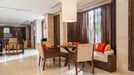 6 Bedroom House for sale in Khlong Tan Nuea, Bangkok