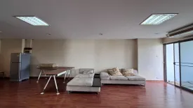 2 Bedroom Condo for rent in Bangna Complex, Bang Na, Bangkok near MRT Si Iam