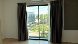 3 Bedroom Townhouse for sale in Prawet, Bangkok