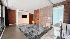 4 Bedroom Condo for sale in Penthouse Condominium 3, Phra Khanong Nuea, Bangkok near BTS Ekkamai