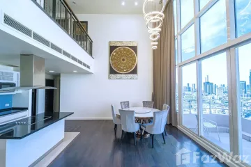 3 Bedroom Condo for sale in Watermark Chaophraya River, Bang Lamphu Lang, Bangkok