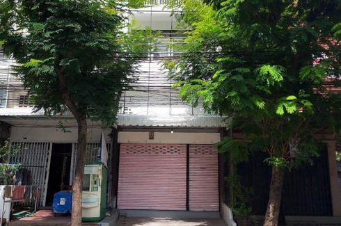 Commercial for rent in Bang Chak, Bangkok