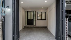 3 Bedroom Townhouse for sale in Phra Khanong Nuea, Bangkok near BTS Phra Khanong