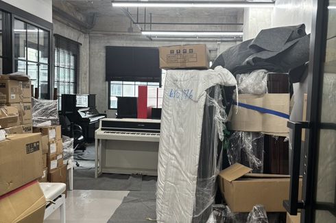 Office for rent in Peterson Sukhumvit 26, Khlong Tan, Bangkok near BTS Phrom Phong