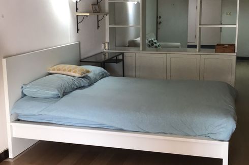 Condo for rent in ITF Silom Palace, Suriyawong, Bangkok near BTS Chong Nonsi