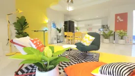 10 Bedroom Townhouse for rent in Khlong Tan Nuea, Bangkok