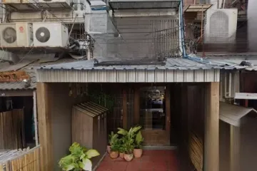 Commercial for rent in Suriyawong, Bangkok near MRT Sam Yan