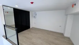 1 Bedroom Condo for sale in Landmark @MRTA Station, Bang Kapi, Bangkok near MRT Pradit Manutham