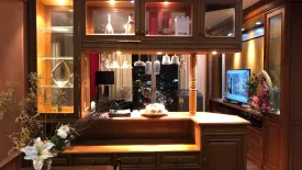 2 Bedroom Condo for sale in Bang Yi Ruea, Bangkok near BTS Pho Nimit