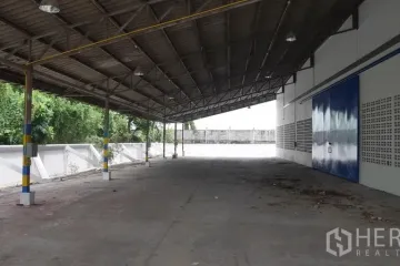 Warehouse / Factory for rent in Sam Wa Tawan Tok, Bangkok