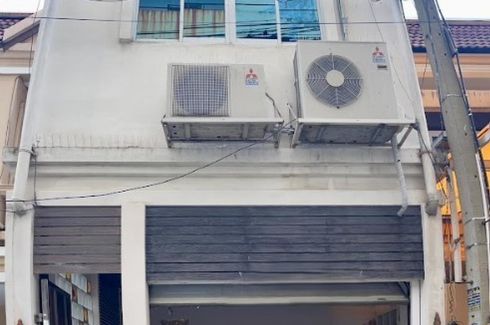 2 Bedroom Townhouse for sale in Sam Sen Nok, Bangkok near MRT Phawana