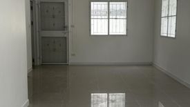 3 Bedroom Townhouse for sale in Baan Pruksa 73, Na Di, Samut Sakhon