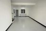 3 Bedroom Townhouse for sale in Khlong Sam, Pathum Thani