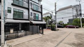 3 Bedroom Townhouse for sale in Baan Klang Muang Suksawat, Bang Phueng, Samut Prakan