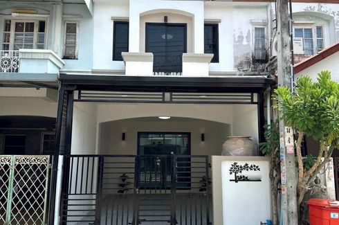 2 Bedroom Townhouse for sale in Sam Wa Tawan Tok, Bangkok