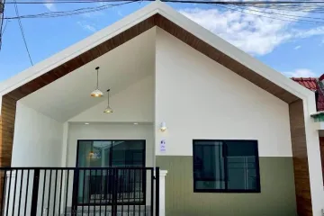 Townhouse for sale in Baan Ruean Suk 2, Lam Phak Kut, Pathum Thani