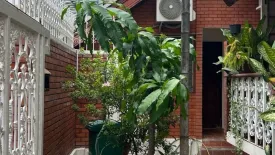 4 Bedroom Townhouse for sale in Pathum Wan, Bangkok near BTS National Stadium