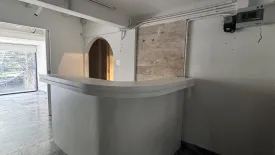 2 Bedroom Commercial for rent in Khlong Toei, Bangkok