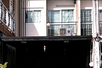 3 Bedroom Townhouse for sale in Baan Tawanthong, Nong Khaem, Bangkok